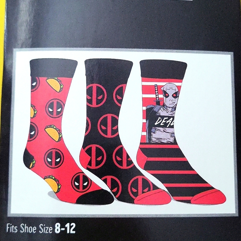 Deadpool Marvel 3 pack crew socks 8-12